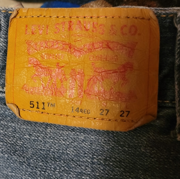Levis - Picture 6 of 6